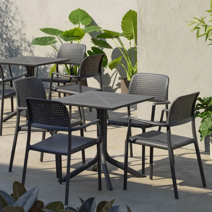 Table De Jardin*Clip Petite table de jardin carrée en polypropylène