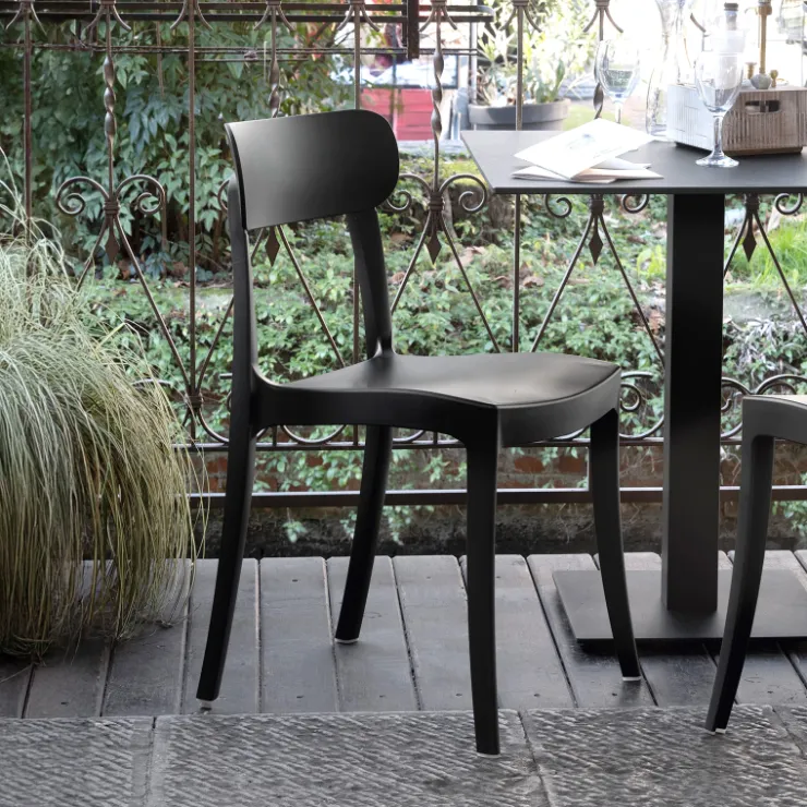 Chaise De Jardin*Locanda Connubia© Chaise de jardin empilable en polypropylène