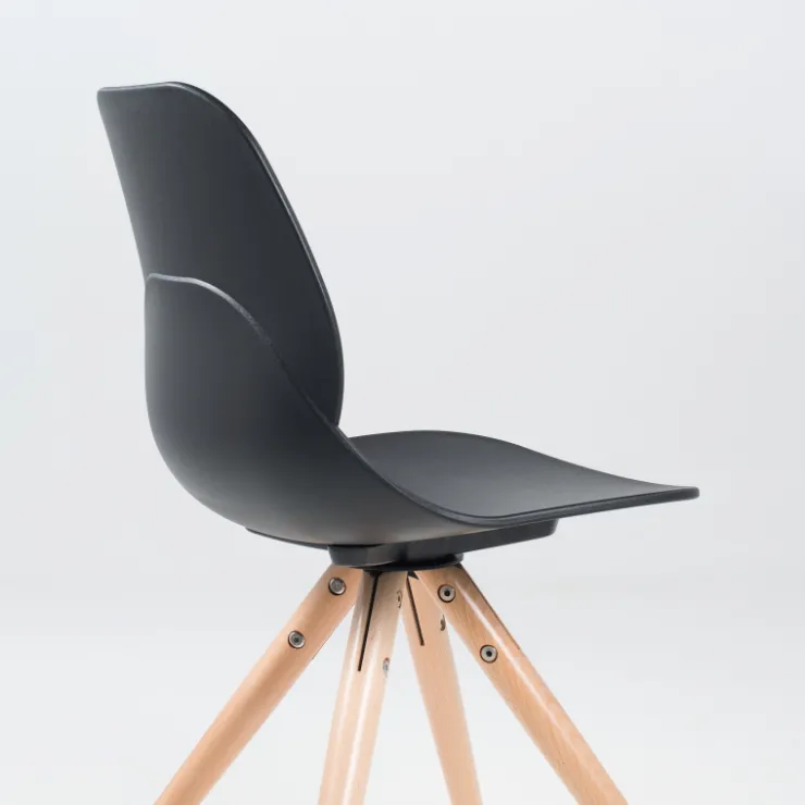 Chaise De Cuisine|Chaise De Salle à Manger*VictoireChaise design en polypropylène noir avec pieds en bois